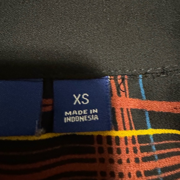 Fun pattern button up blouse - Picture 6 of 7